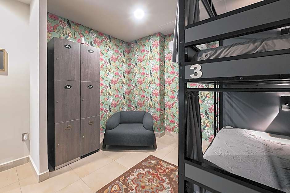 Hostel Mixed Room