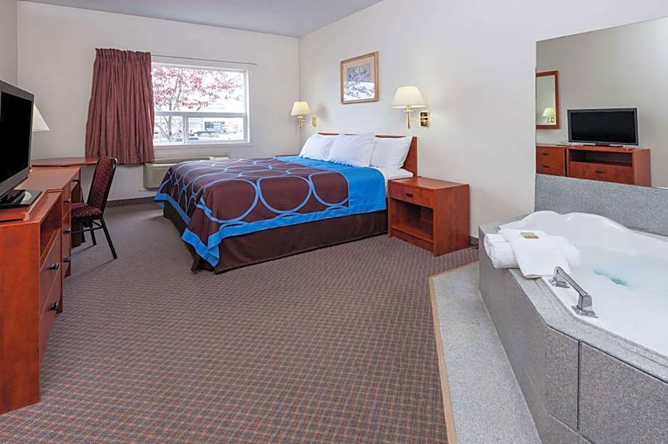 Super 8 by Wyndham Edmonton/West