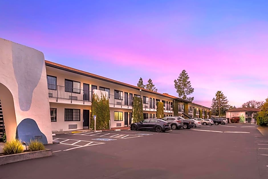 The Sandman Santa Rosa Sonoma, an Ascend Collection Hotel