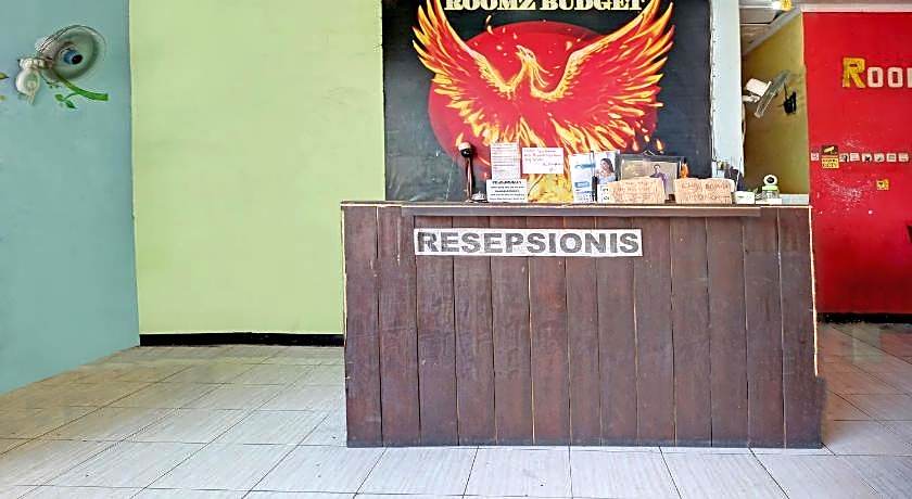 OYO Life 92877 Hotel Rainbow 7296