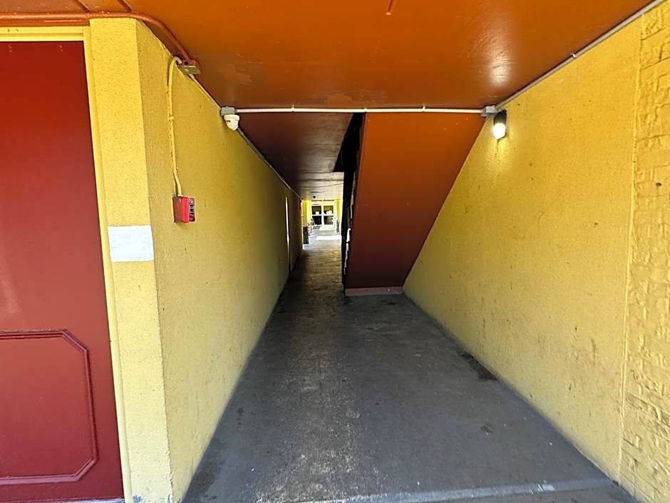 OYO Hotel Phenix City Central