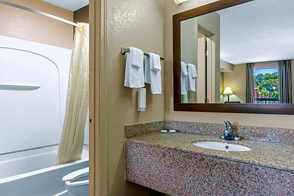 Econo Lodge Panama City St. Andrews