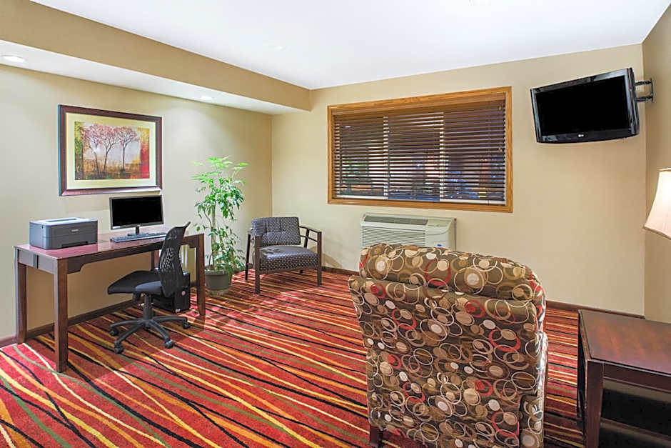 Super 8 by Wyndham Brookings