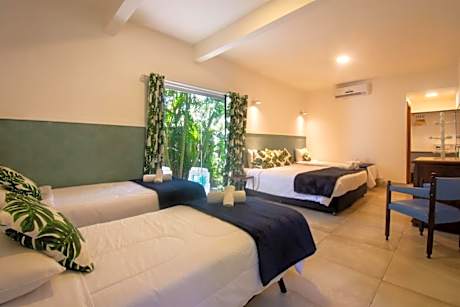 Quintuple Family Suite