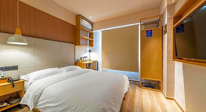 V8 Ziyuangang Hotel