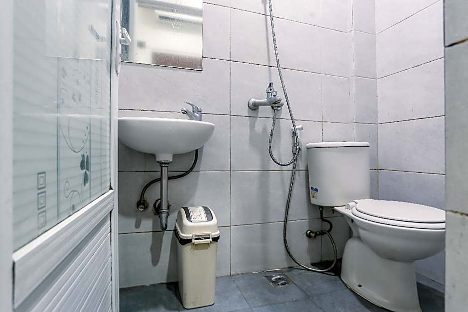 RedDoorz @ Seindo Hotel Medan