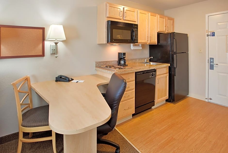 Candlewood Suites Junction City - Ft. Riley