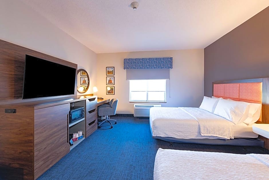 Hampton Inn By Hilton & Suites Pittsburg