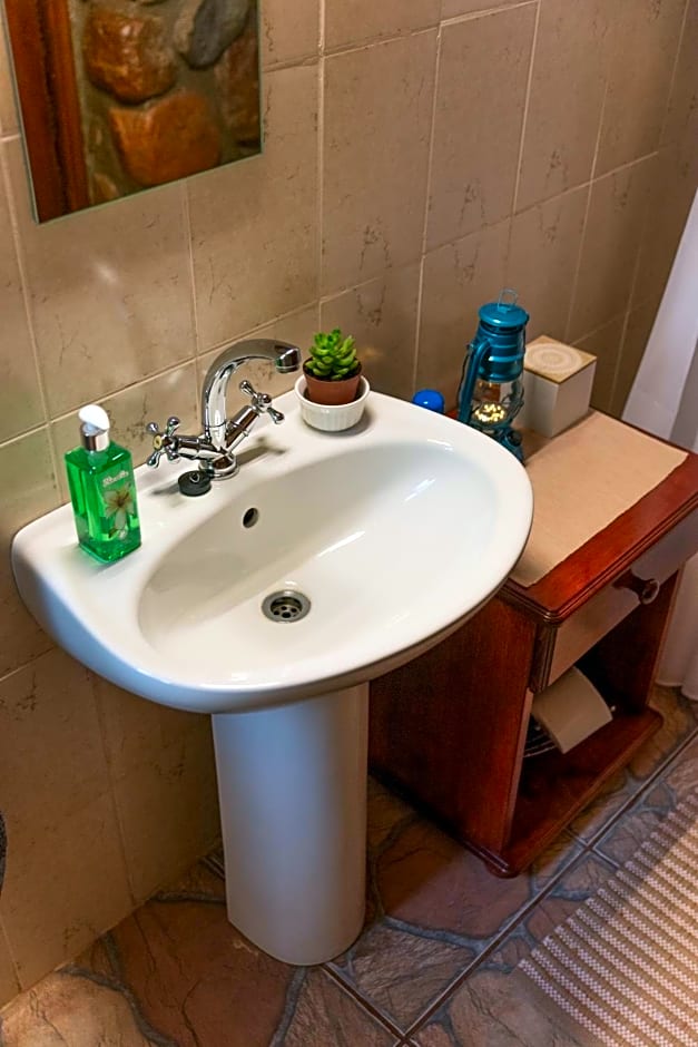 Shumba Safari Bush Camp