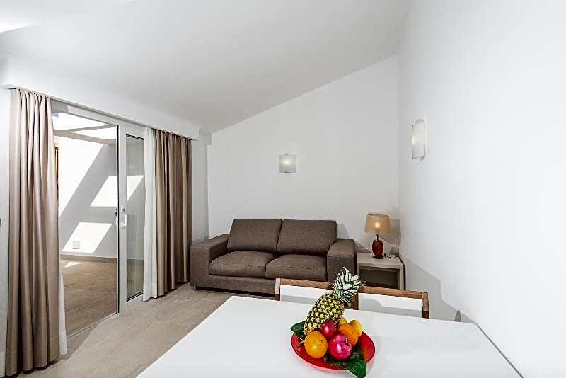 Apartamentos Menorcamar