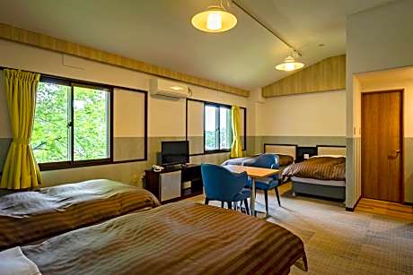 Twin Room with Tatami Area