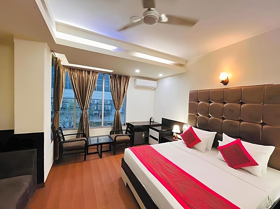 Hotel Anand Retreat Kaushambhi, Ghaziabad
