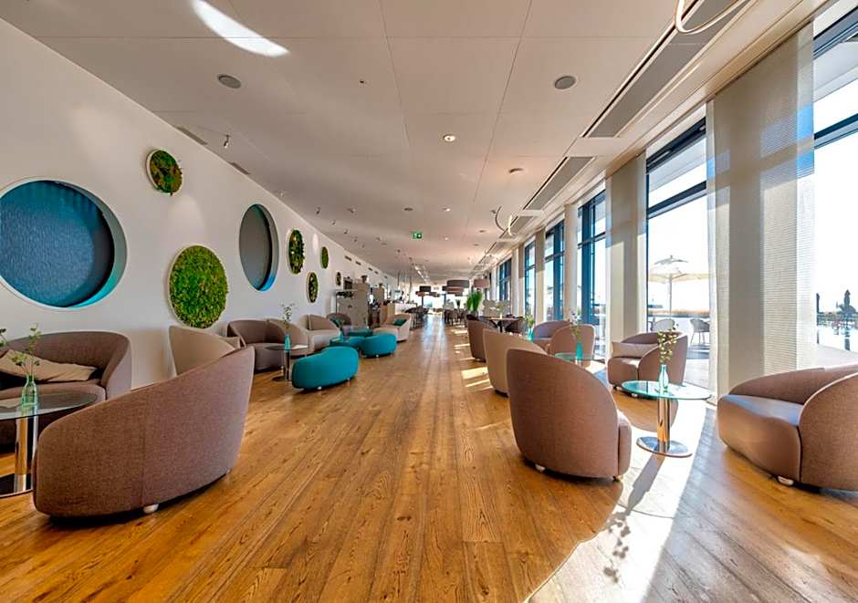 Aquatis Hotel