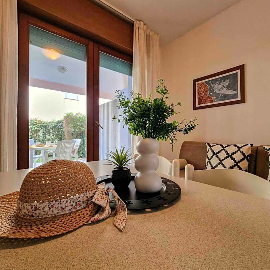 Welcoming flat just a short walk from the sea