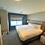 Holiday Inn Express & Suites Port Washington By IHG