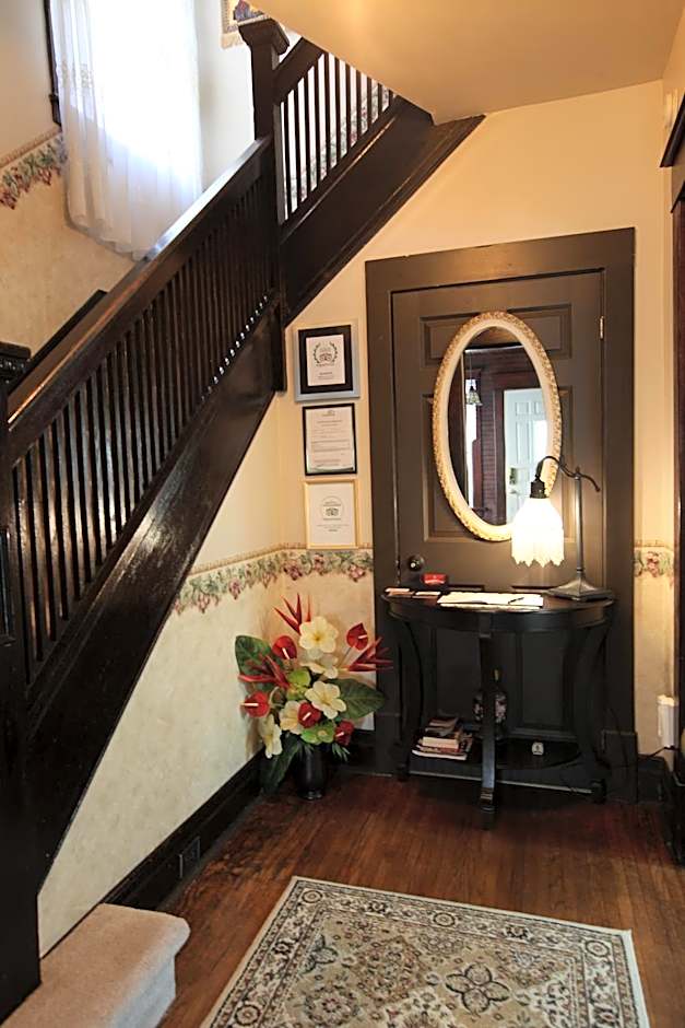 Ambiance By The Falls B&B