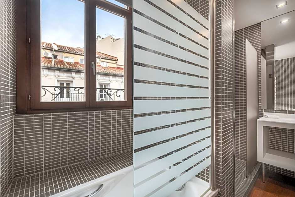 AC Hotel by Marriott Recoletos