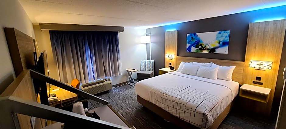 La Quinta Inn & Suites by Wyndham Lexington Park