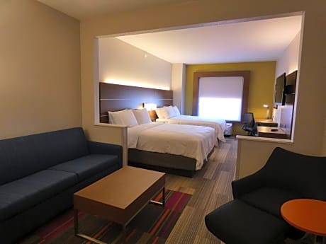 2 Queen Suite