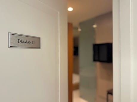 King Room with Spa Bath