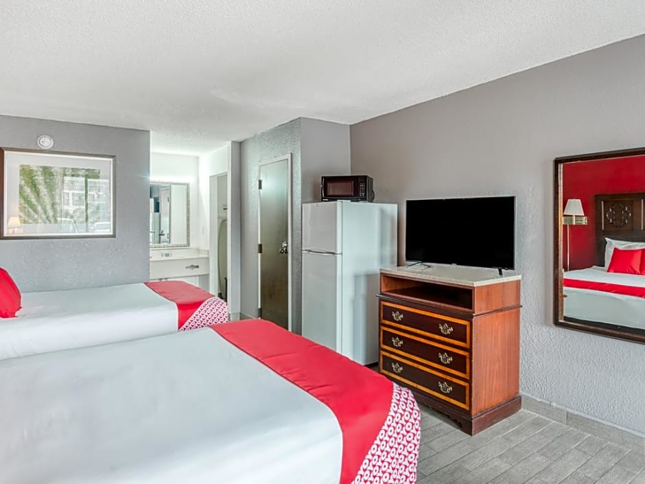 OYO Hotel Kissimmee West