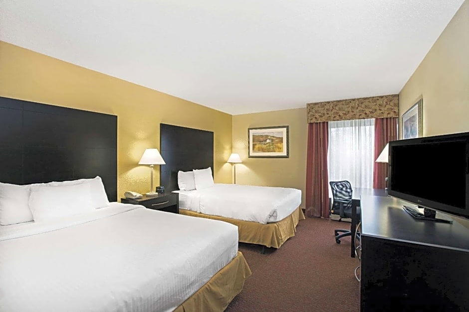 La Quinta Inn & Suites by Wyndham Salina