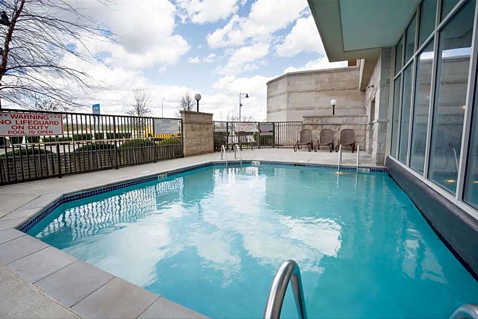 Drury Inn & Suites Columbus South