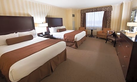 Deluxe Queen Room with Two Queen Beds