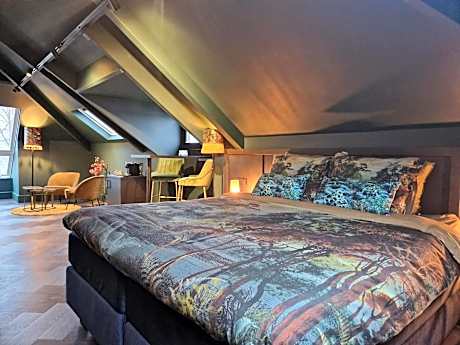 King Room with Lake View