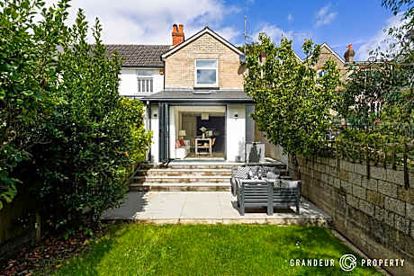 Church Road Cottage by Grandeur Property