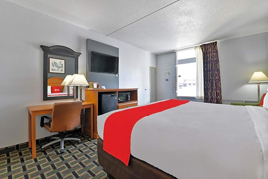 OYO Hotel Twin Lake- Lake Park Valdosta area