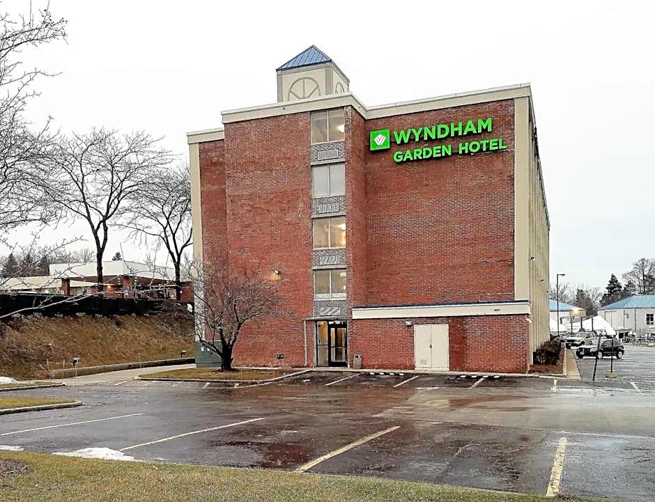 Wyndham Garden Kenosha Harborside