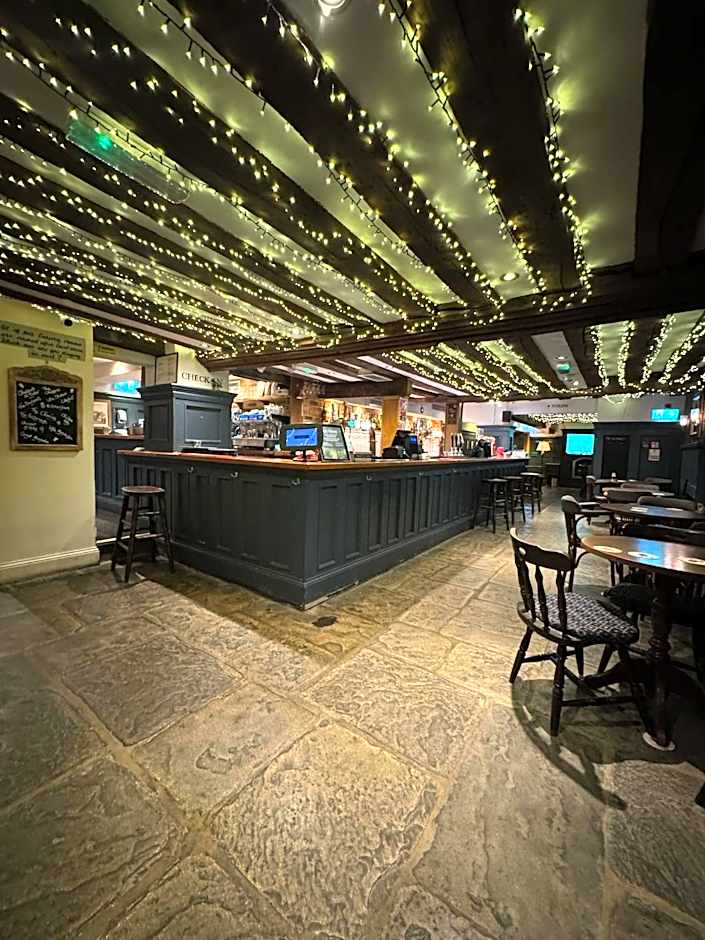 OYO The Greyhound Inn