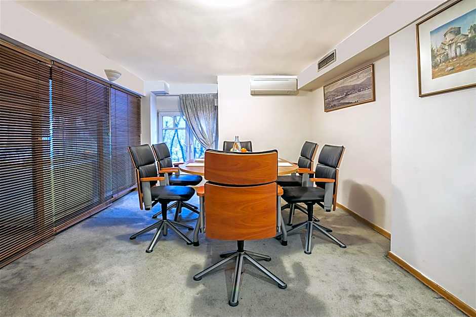 Minerva Premier Hotel