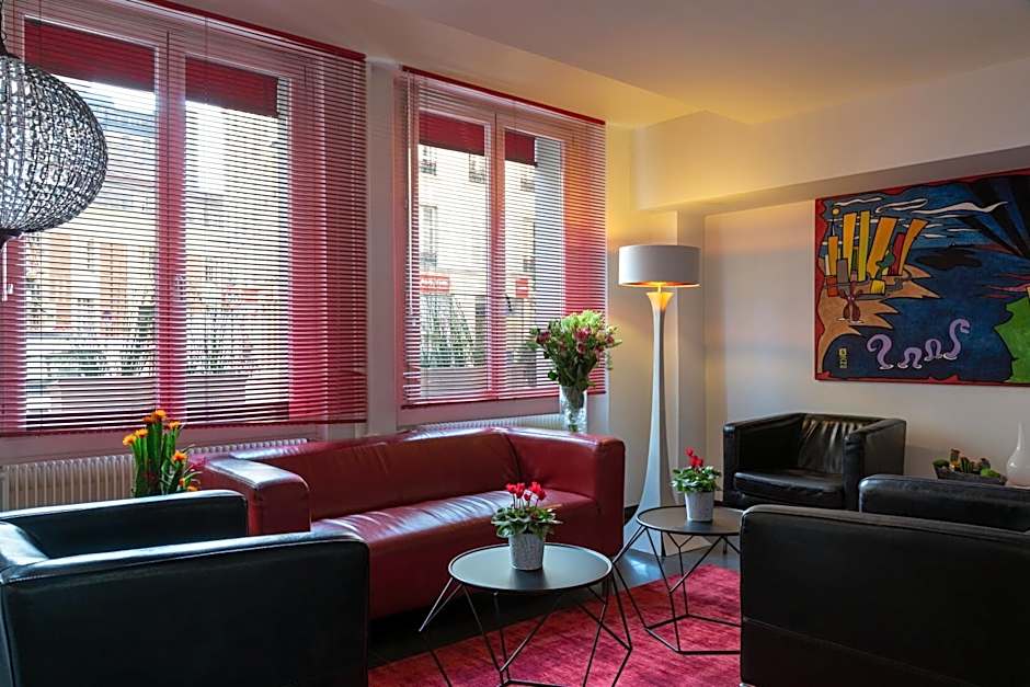 The Originals City, Hotel Lecourbe, Paris Tour Eiffel (Inter-Hotel)