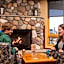 Park Point Marina Inn