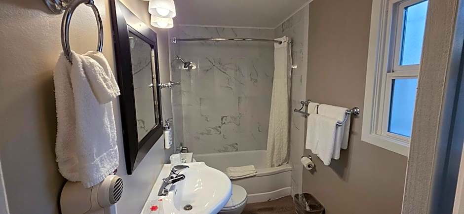 Courtesy Inn Downtown Eugene