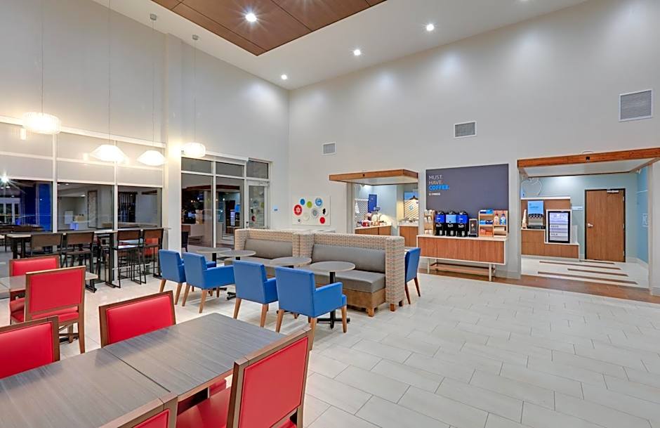 Holiday Inn Express & Suites Dallas NW HWY - Love Field By IHG