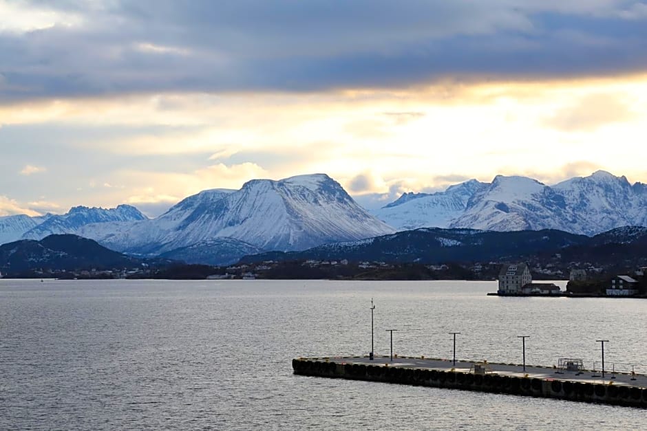 First Hotel Atlantica