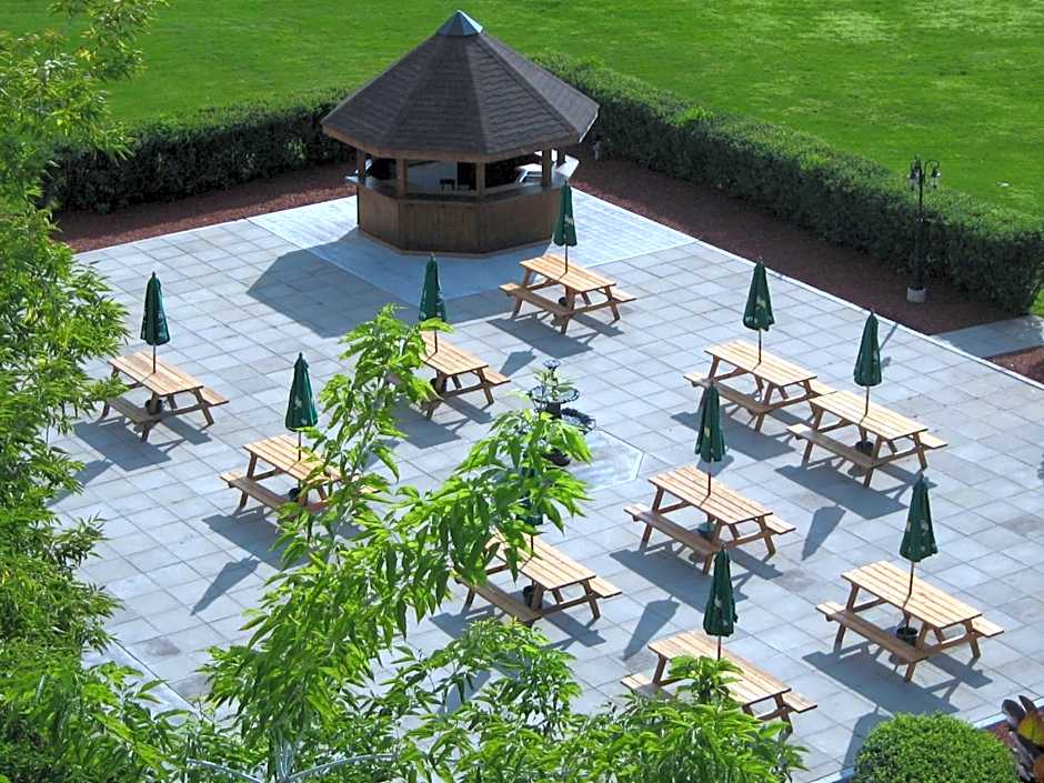 Ramada on the Bay Conference Resort Belleville