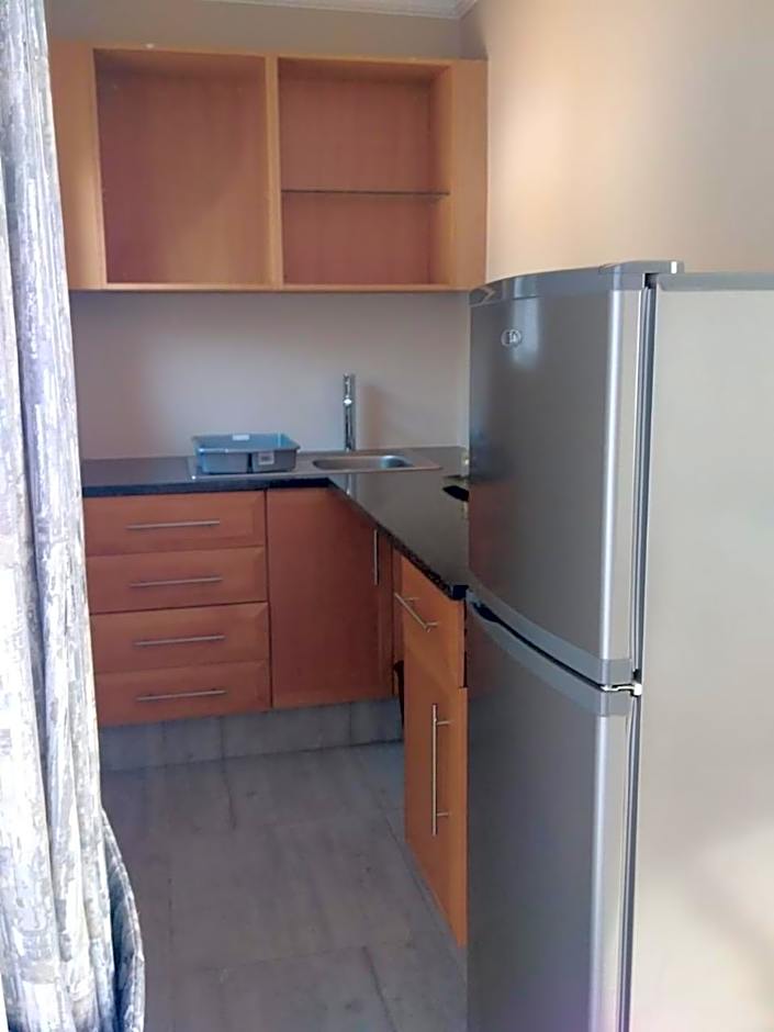 8 on Acacia Guesthouse