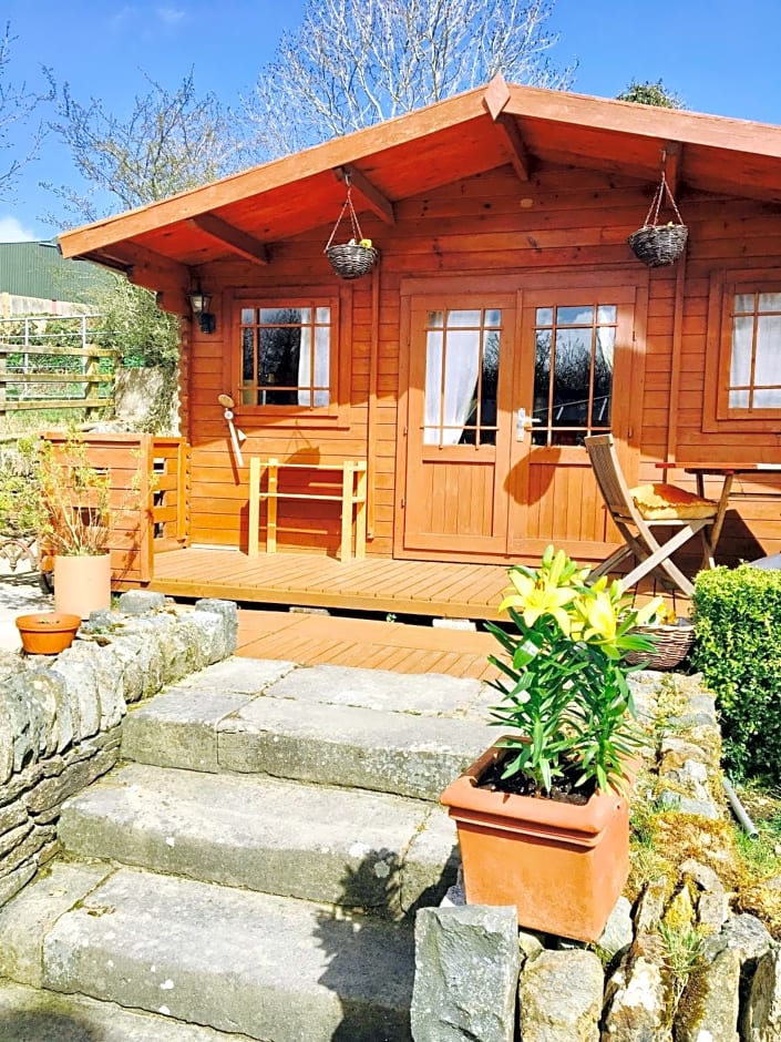 Chalet Superking bed Free Sauna jacuzzi