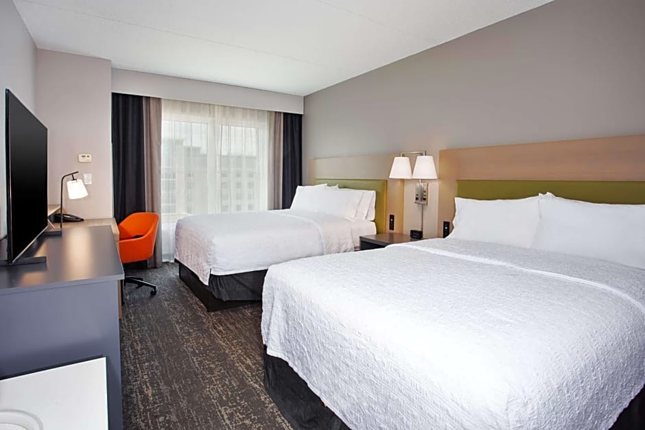 Hampton Inn & Suites Newark Airport Elizabeth