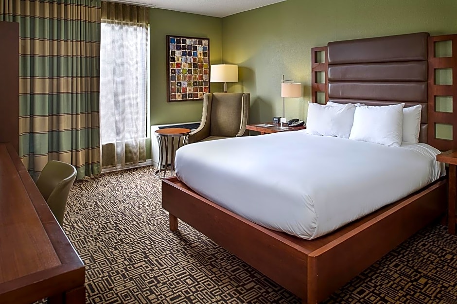 DoubleTree by Hilton Collinsville/St.Louis