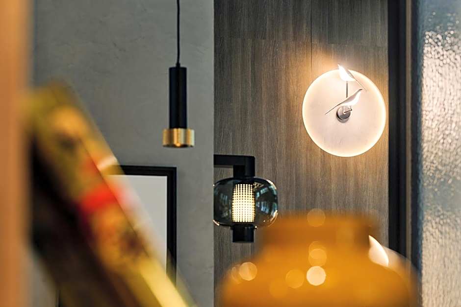 D8 Hotel