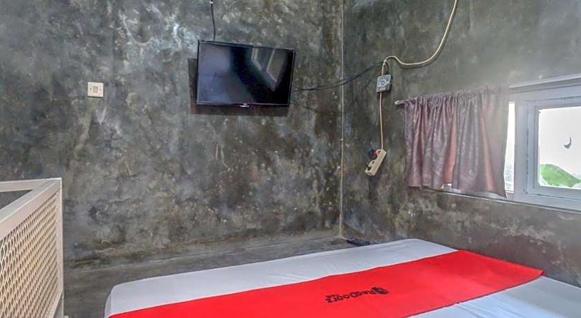 RedDoorz near Jumbo Mall Sragen