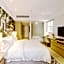 Caravel Hotel
