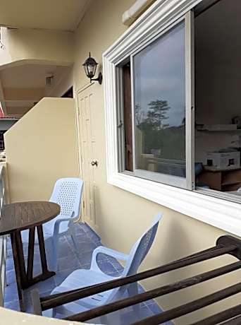 Triple Room with Private Bathroom