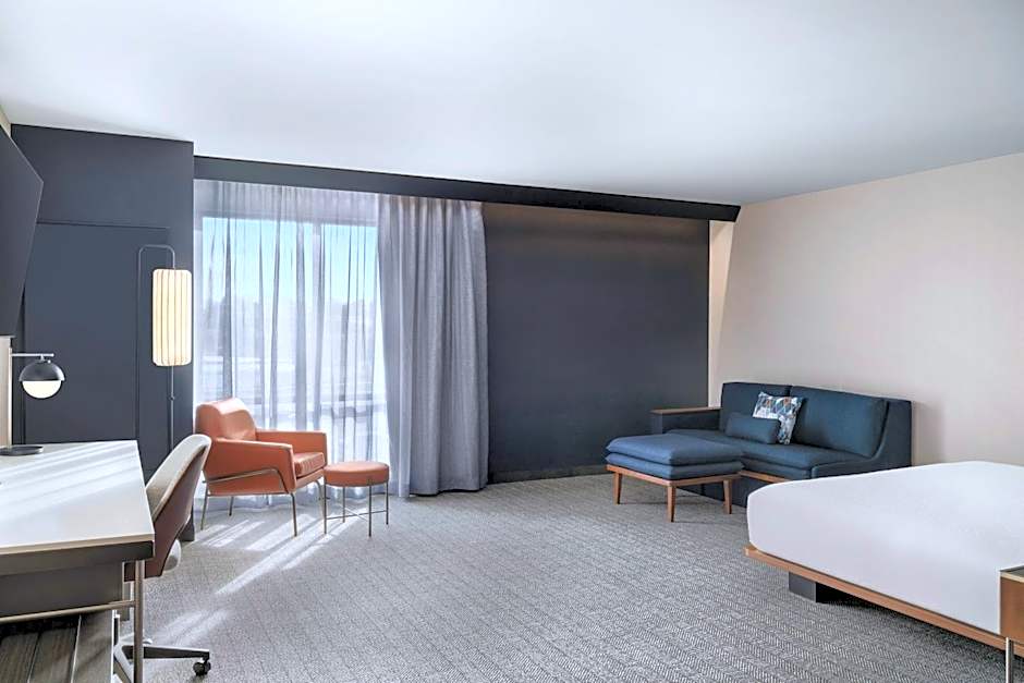 Courtyard by Marriott Milwaukee Brookfield at Poplar Creek