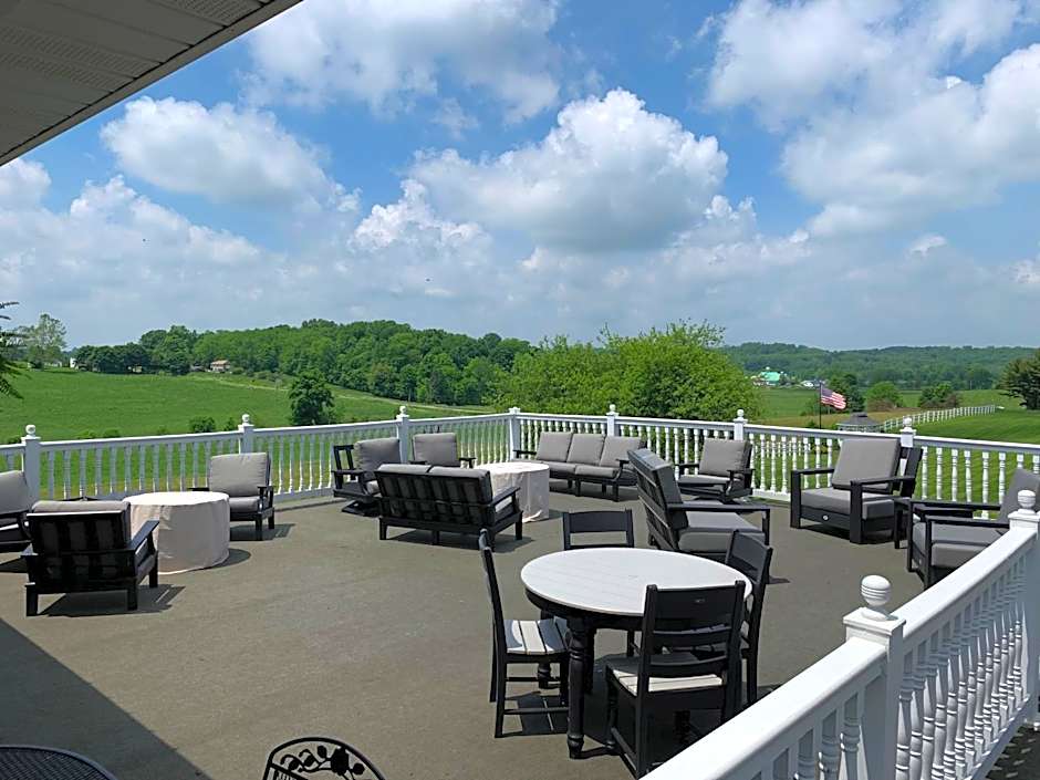 Inn at Amish Door